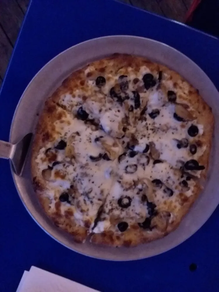 White Pizza with Mushrooms and Black Olives